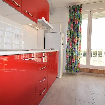 Beach Red Ventura شقة *